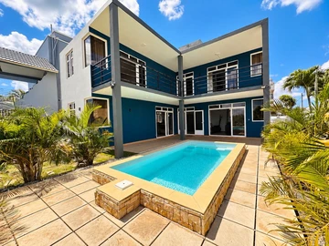 4 Bedroom Villa