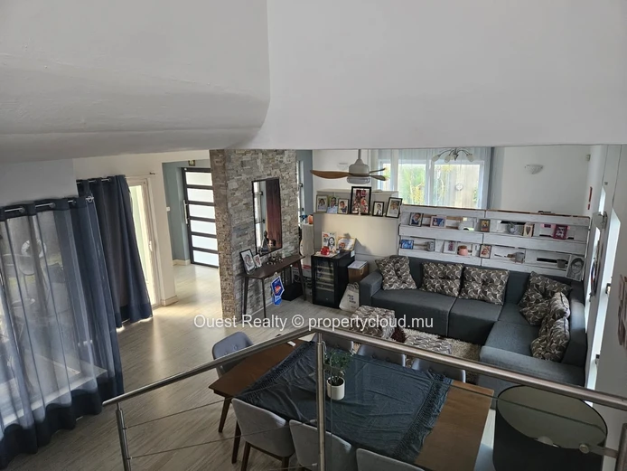 Villa 3 Chambres avec Piscine Privée & Jardin – Albion
