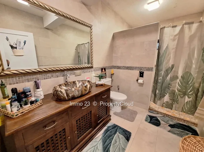 Maisons / Villas - 5 chambres - Curepipe