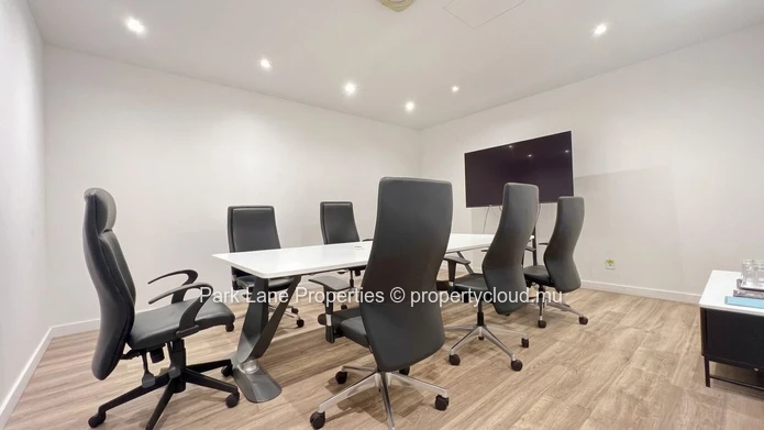 Fitted 243 m² Office Space in Ebene Cybercity
