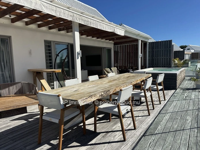 3-Bedroom Penthouse in Melville with Private Pool