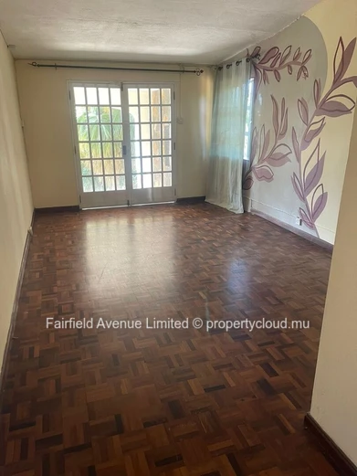 Spacious 4-bedroom furnished family house in the heart of Floreal