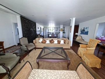 Appartement de 4 Chambres