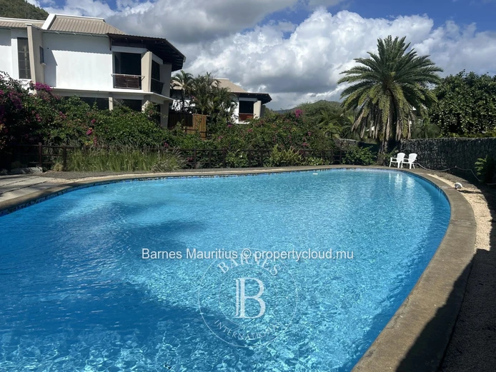 RIVIERE NOIRE - Beau duplex de standing - 3 Chambres