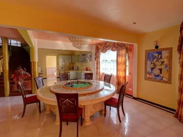 5 Bedroom House