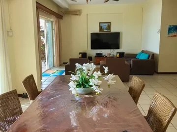 5 Bedroom Villa