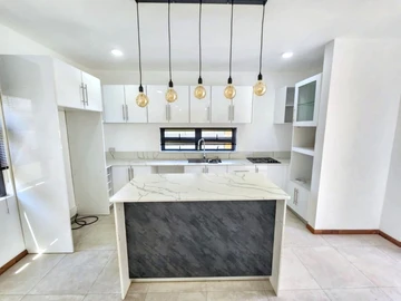 4 Bedroom Villa
