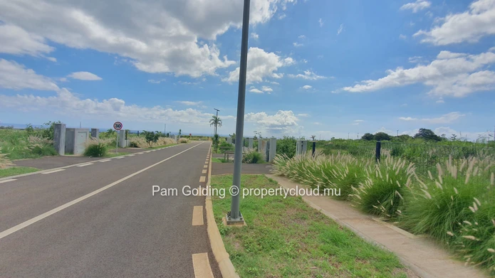Serviced Plots for Sale in Magenta Parkside, Flic en Flac – Gated Estate with Stunning Views.