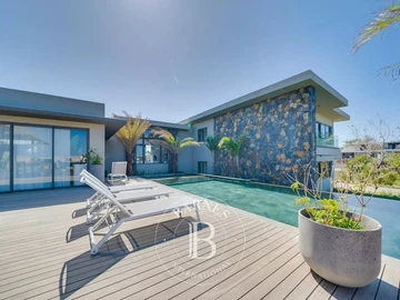 4 Bedroom Villa