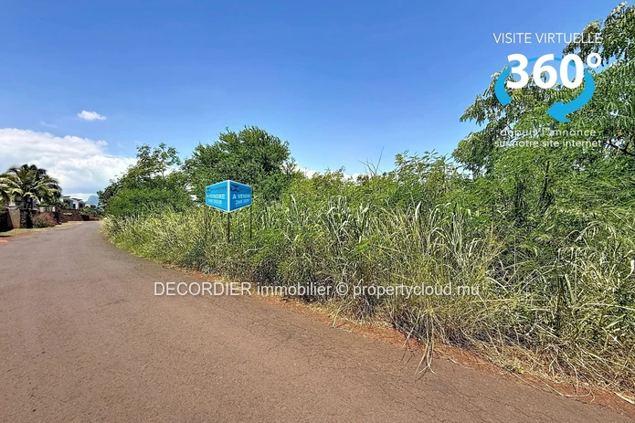 Residential Lot of 3 Arpents for Sale – Balaclava
