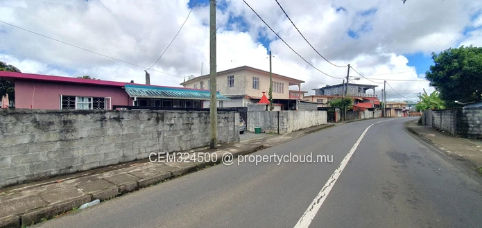 Semi furnished house for sale at royal road Montagne Blanche