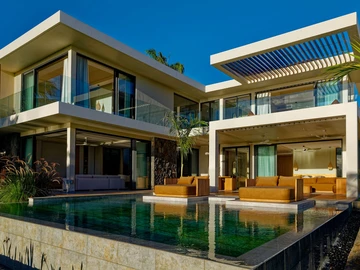 5 Bedroom Villa