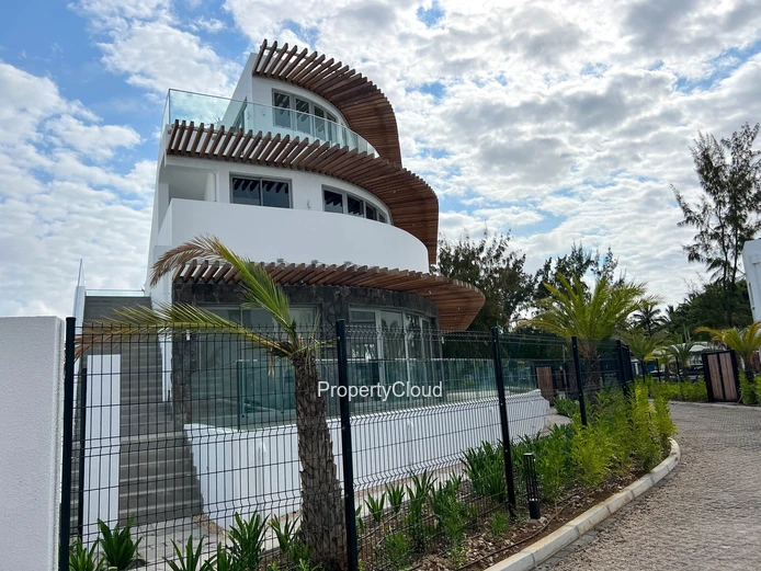 À Louer | Appartement Pieds Dans L’Eau De 3 Chambres | Grand-Gaube | Nord-Est De L’Île Maurice
