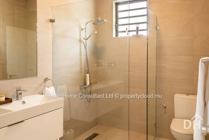Élégant Penthouse de 3 Chambres avec Vue sur l'Océan & Jacuzzi | Tamarin