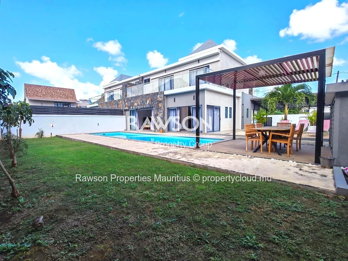 4 Bedroom Villa | Private Pool | Secure Residence | Pereybere