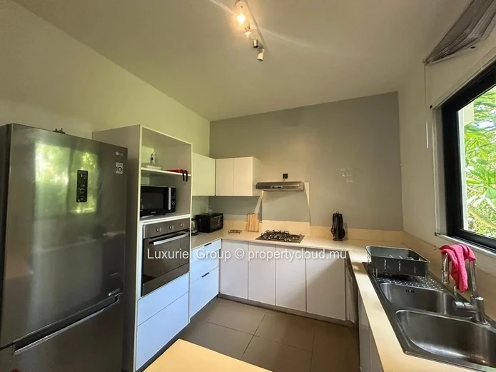 Villa Triplex à Louer à Azuri – Résidence Sécurisée avec Jardin Arboré