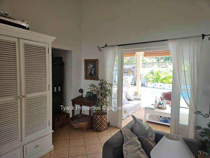 Villa for Sale in Grand Baie – 4 Bedrooms with Pool and Garden