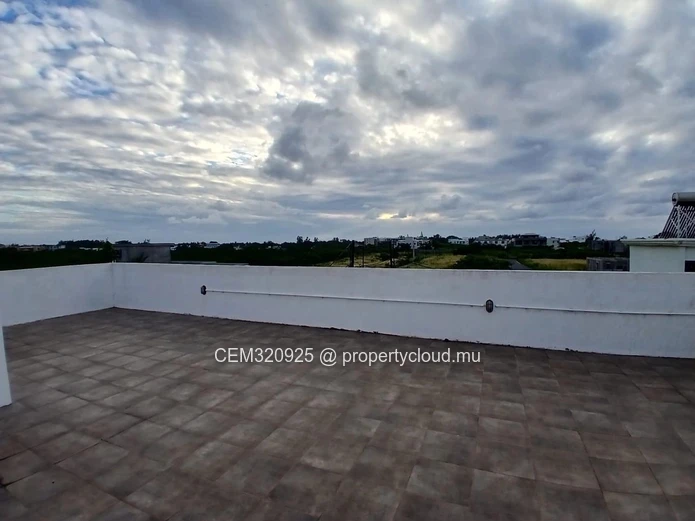 2 Bedrooms Furnished Apartment for Rent – Mont Choisy