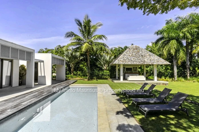 Elegance and Serenity - Prestige Golf Villa in Mauritius