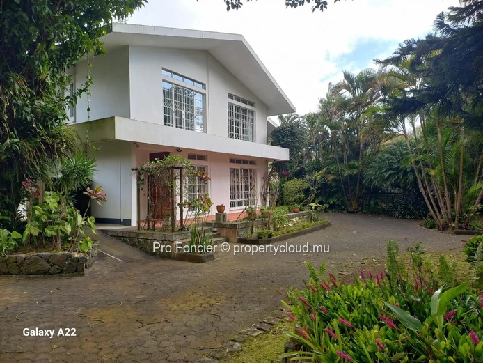 House for sale in Curepipe - Charming house with garden