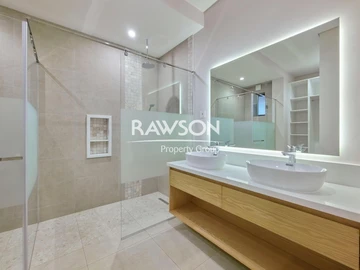 4 Bedroom Apartment