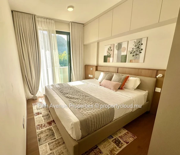 3-Bedroom Apartment with Sea and Mountain Views