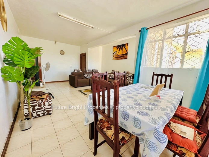 Opportunité à Saisir : Appartement Moderne à Roches Brunes