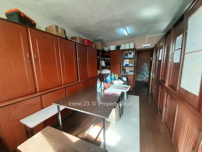 Commercial Space - 408m2 - Rose Hill - Ref. BU52631VE