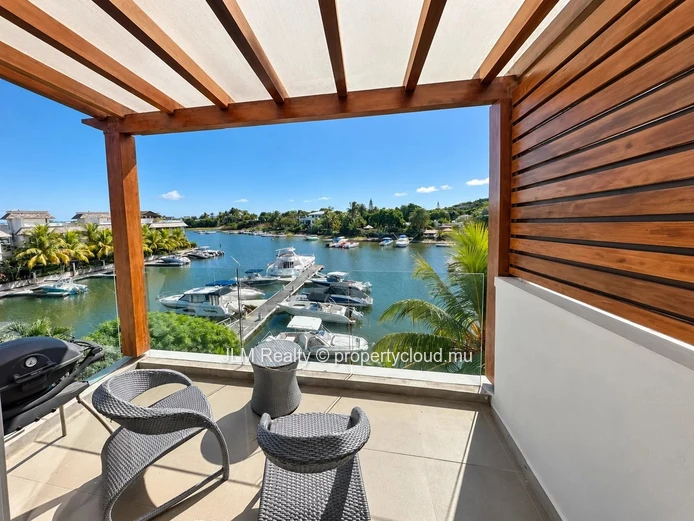 Superb penthouse with marina access for sale in Black River, Mauritius