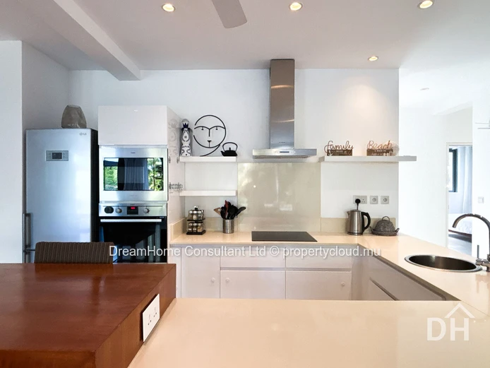 Appartement de luxe 4 chambres au bord de l'eau à louer à La Balise Marina, Rivière Noire