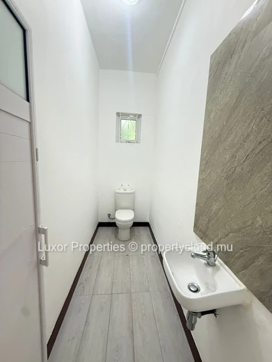 30m from Vacoas Main Road – Large Plot + HouseCharming Family Residence with Commercial Potential – Heart of Vacoas