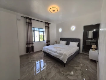 4 Bedroom Villa