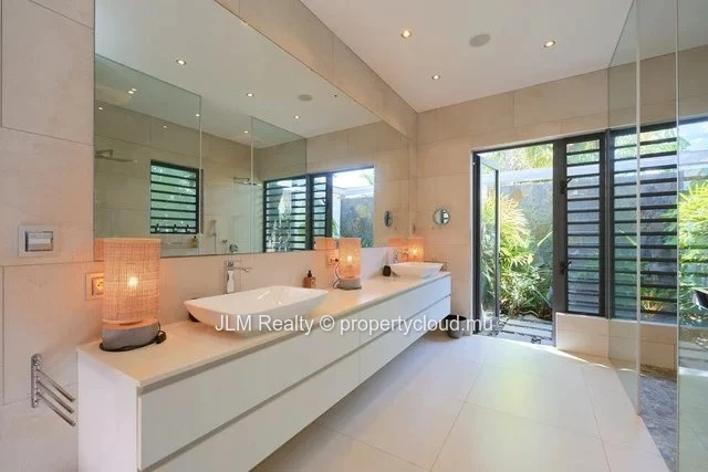 For Sale: Contemporary 4-Bedroom En-Suite Villa with Heated Swimming Pool, Grand Baie, Mauritius