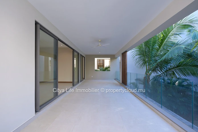 Luxury PDS Apartment with panoramic sea view for sale in Pointe aux Canonniers