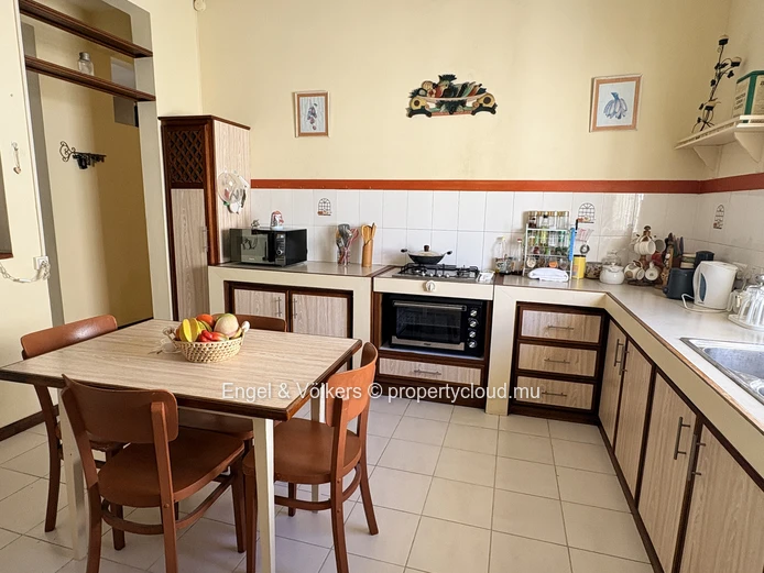 FOR RENT - Discover a stylish 2-Bedroom Home in Tamarin