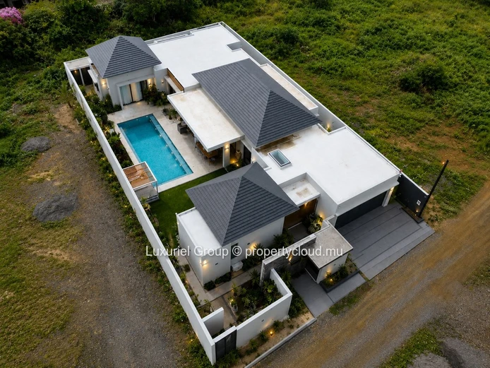 Exceptional New Villa For Sale – Péreybère Mauritian Market Only
