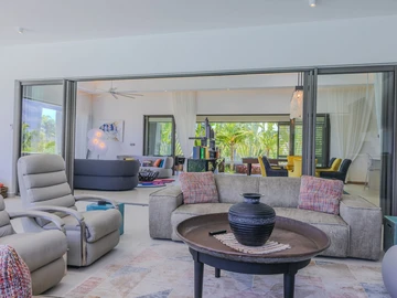 4 Bedroom Villa