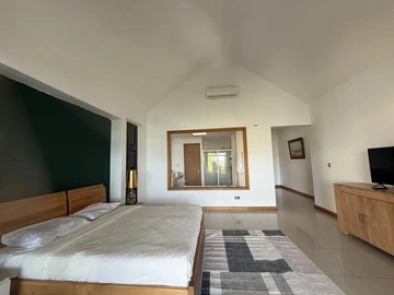 4 Bedroom Villa