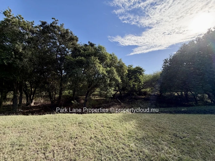 Superbe terrain près d'un espace vert au Domaine de Palmyre