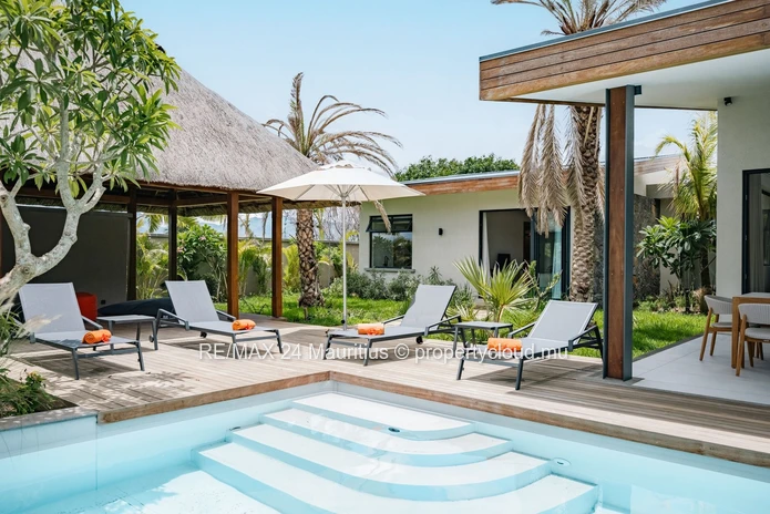 Luxurious Tropical Living in Tamarin: Exquisite 4-Bedroom Villa in Ekô Savannah Resort