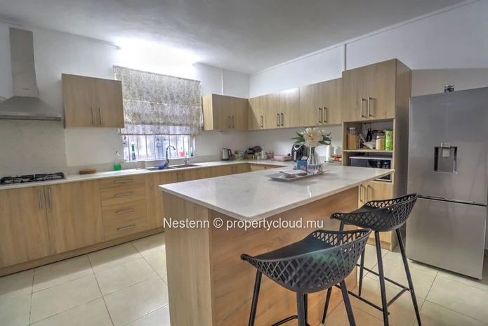 Maison moderne rénovée avec potentiel de double habitation – à quelques minutes de Grand Baie