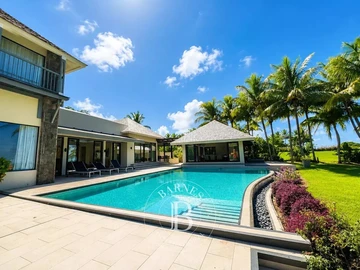 5 Bedroom Villa