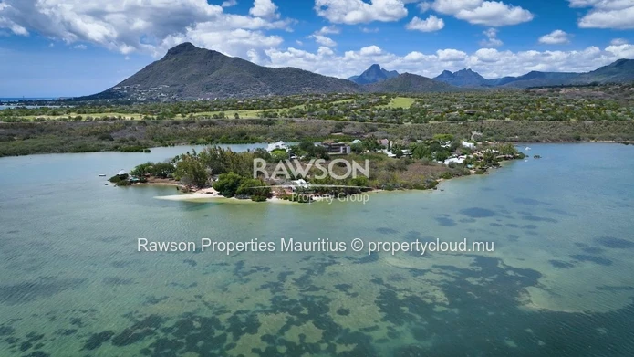 3 Bedroom Apartment For Sale in Petite Riviere Noire