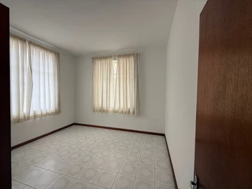 10 Bedroom House