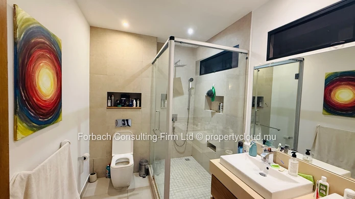Modern and spacious 3 bedrooms apartment