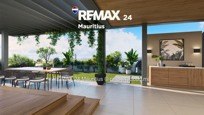 Luxury 4-bedroom penthouse with en-suite bathrooms, panoramic sea, golf & mountain views. Exceptiona