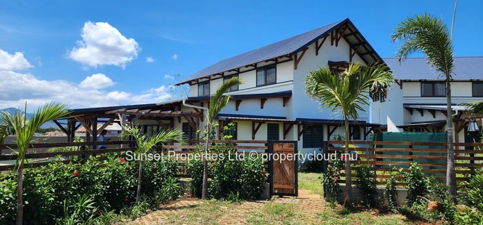 Location Long Terme – Villa neuve et d’Exception à Tamarin
