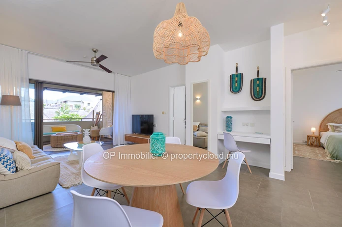 Appartement RES 2 chambres à vendre à Grand Baie avec piscine