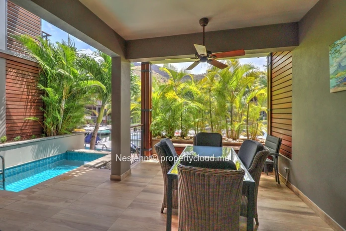 Comfortable 3 bedroom semi-detached villa sold with boat mooring