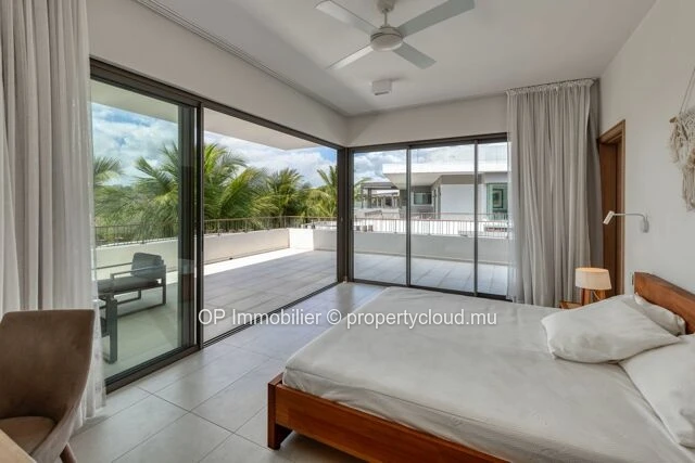 Penthouse PDS 3 chambres avec piscine à vendre à Mon Choisy